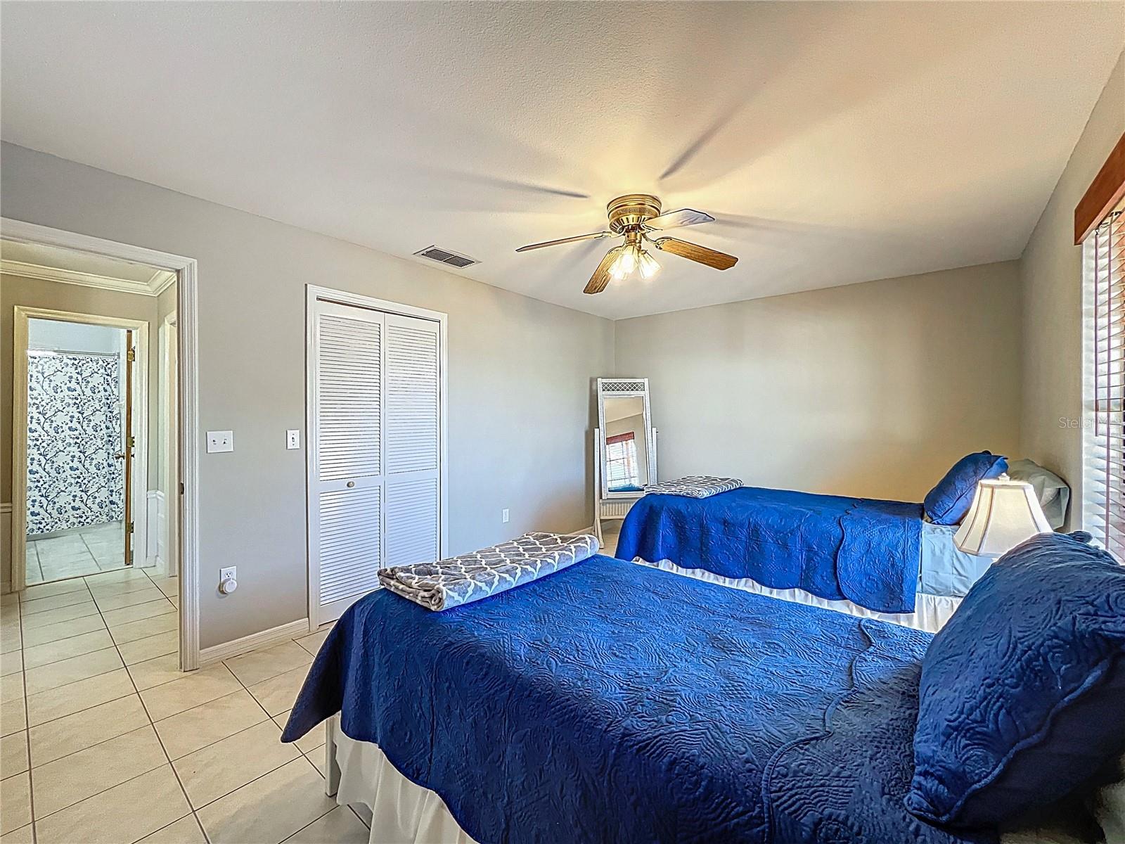 LAKE MARIAN SHORES - Residential