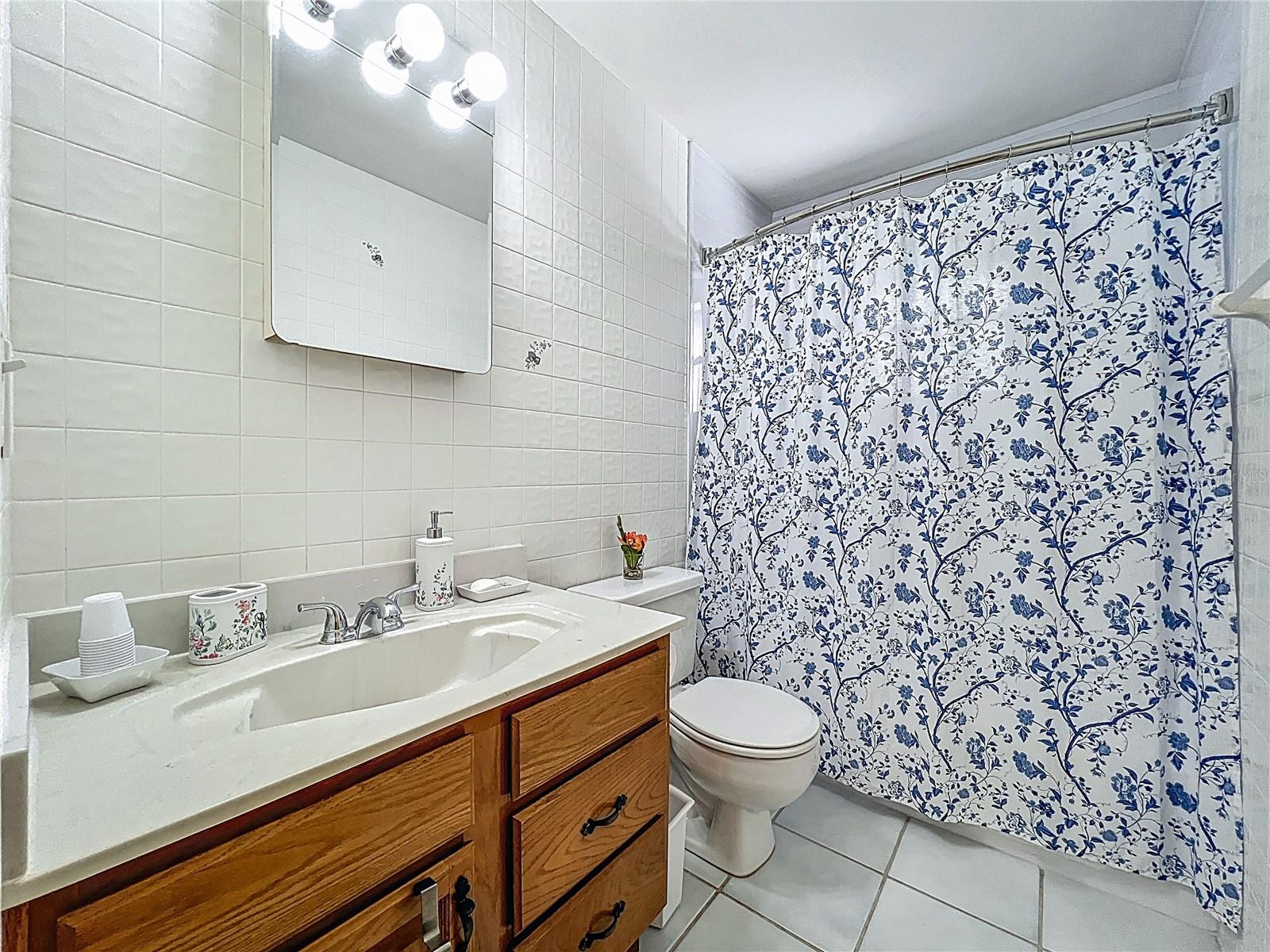 LAKE MARIAN SHORES - Residential