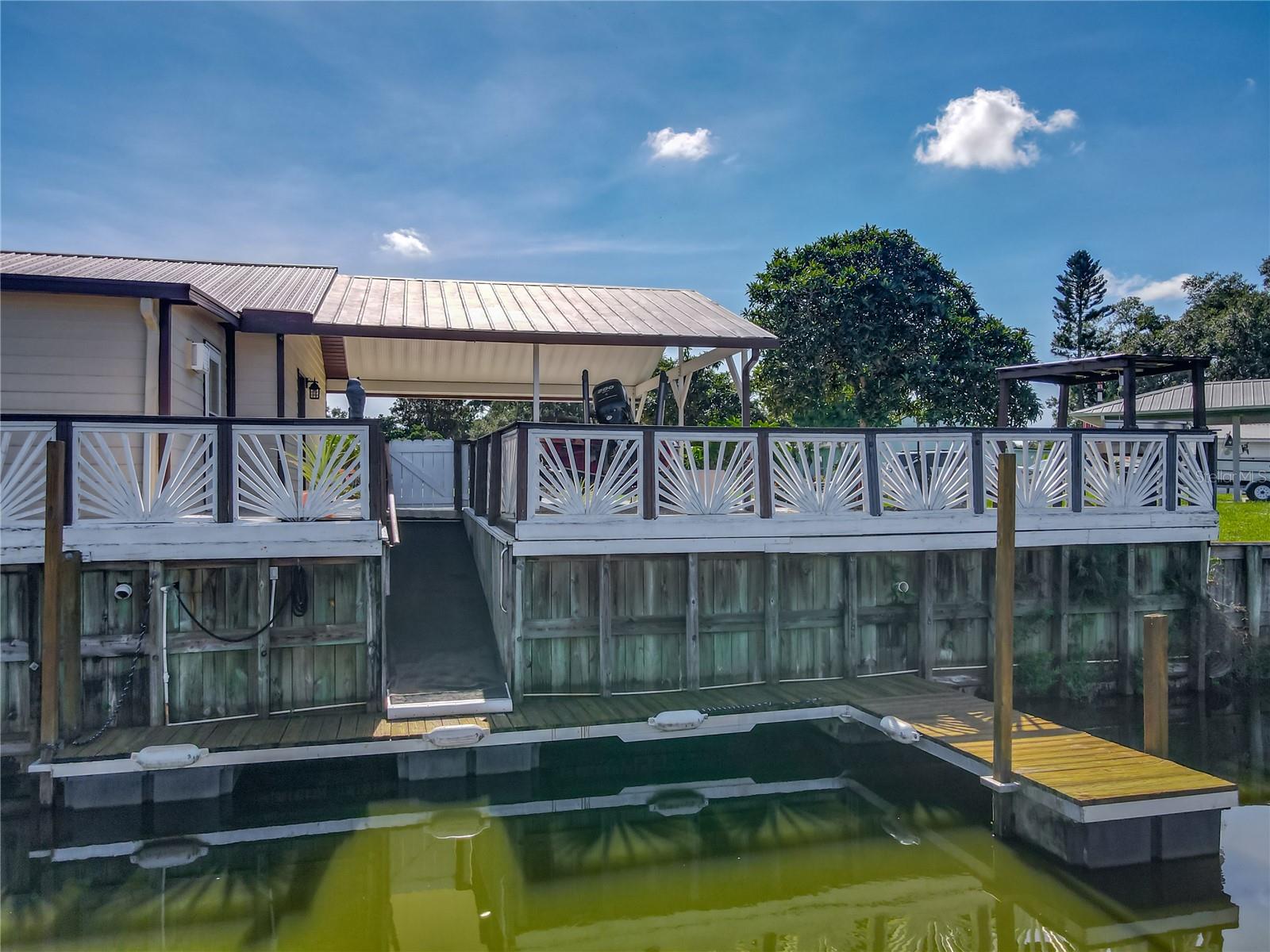 LAKE MARIAN SHORES - Residential