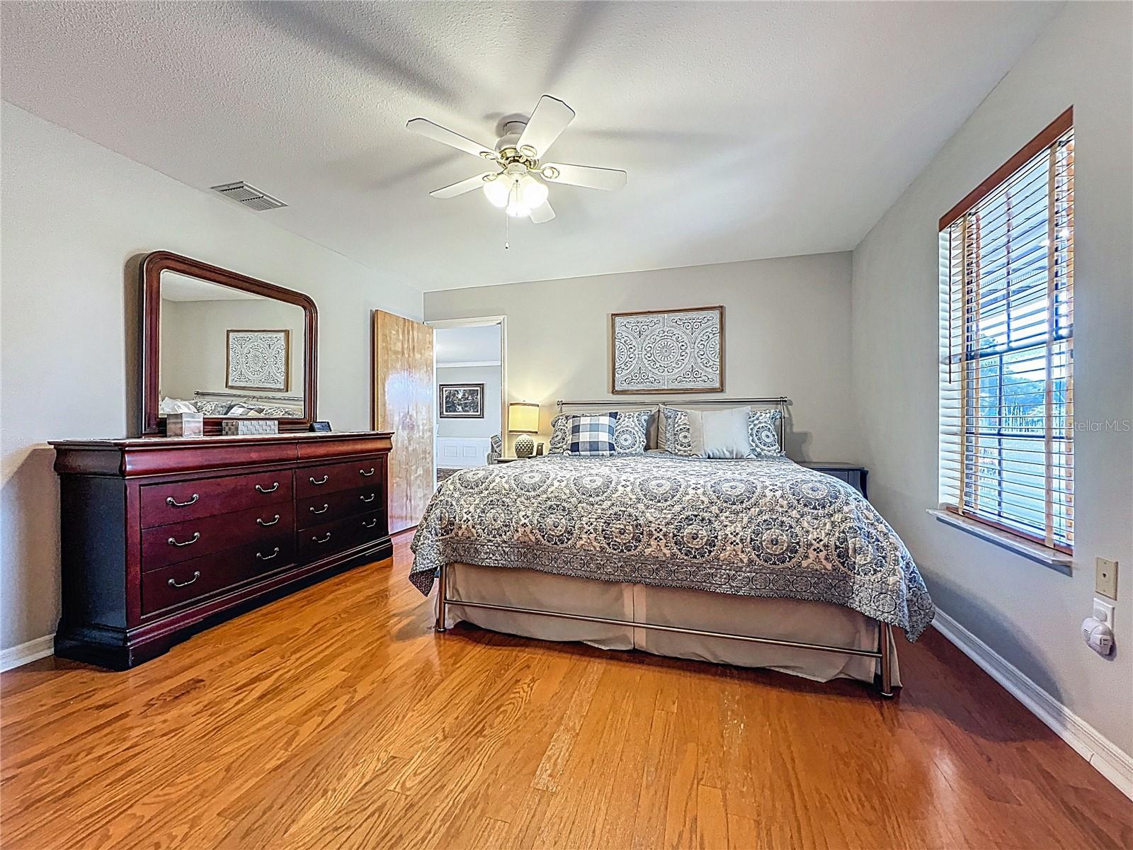 LAKE MARIAN SHORES - Residential