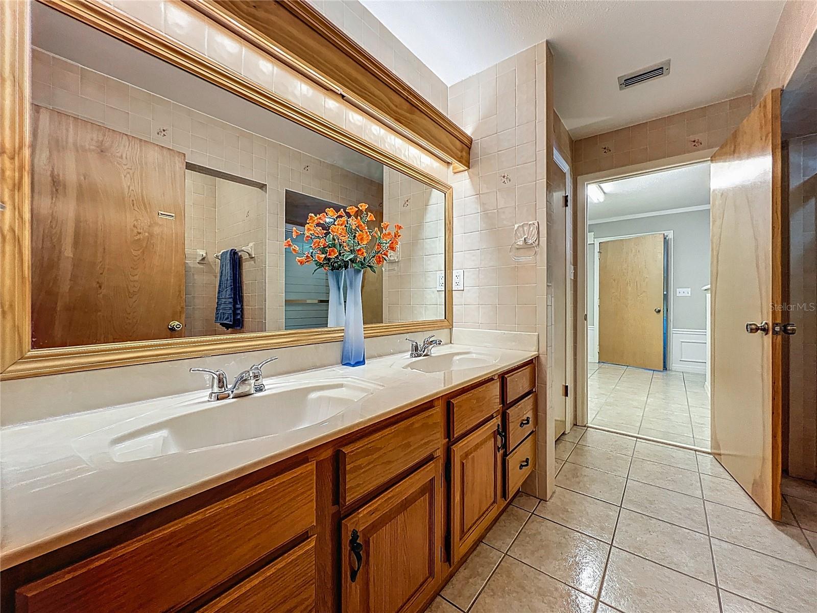 LAKE MARIAN SHORES - Residential