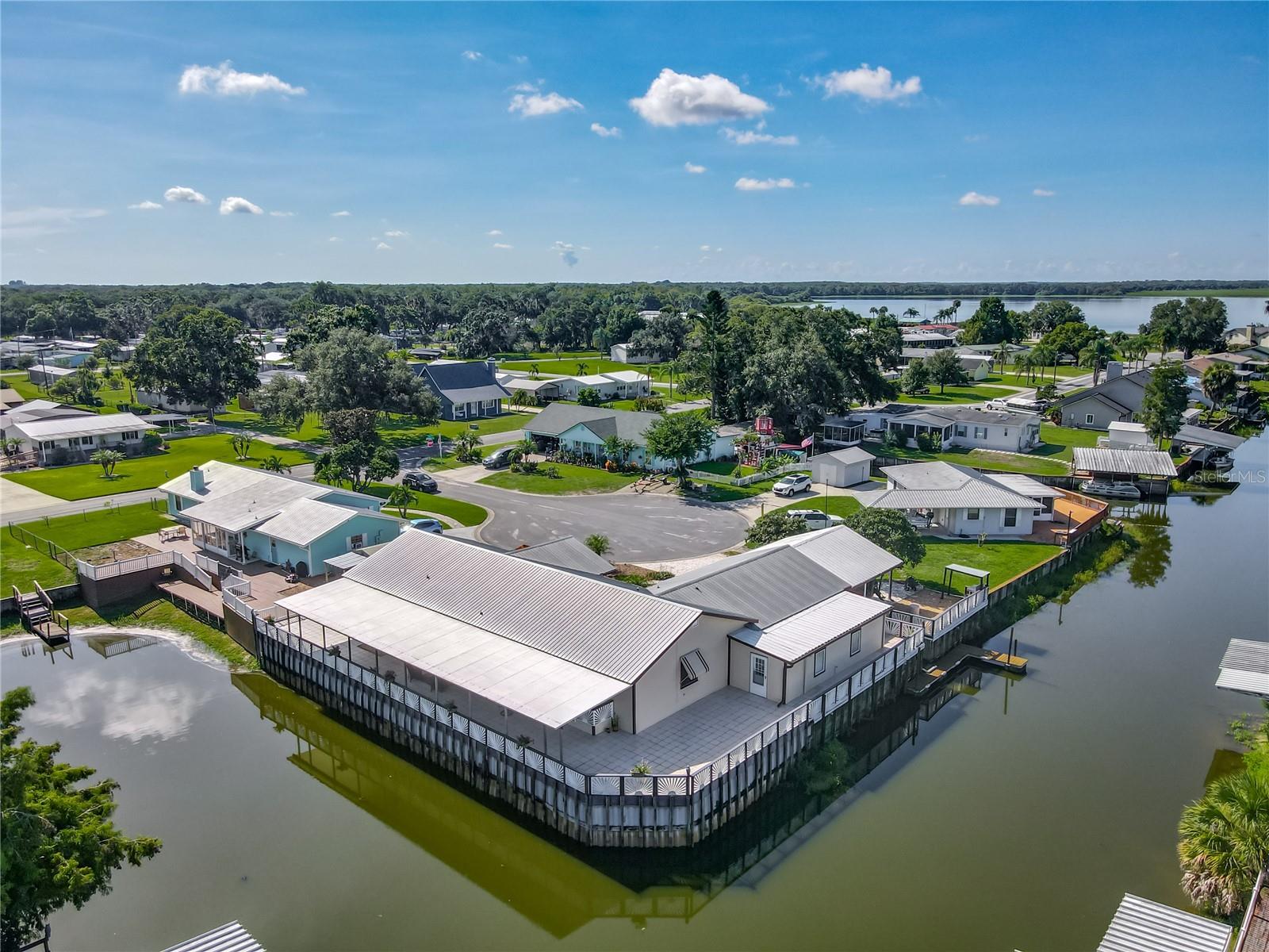 LAKE MARIAN SHORES - Residential