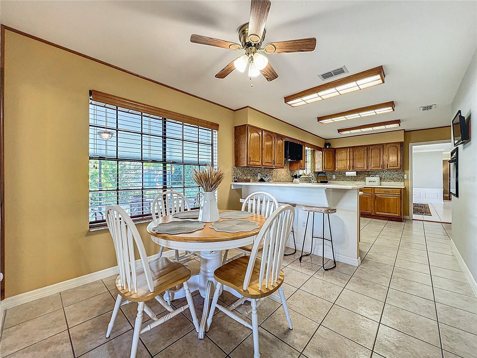 LAKE MARIAN SHORES - Residential