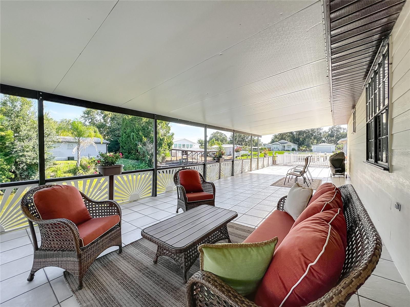 LAKE MARIAN SHORES - Residential