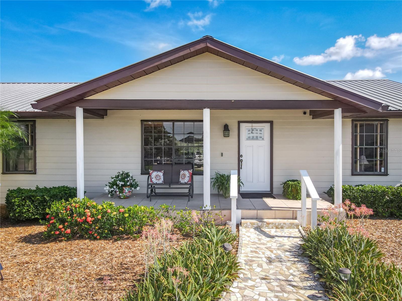 LAKE MARIAN SHORES - Residential