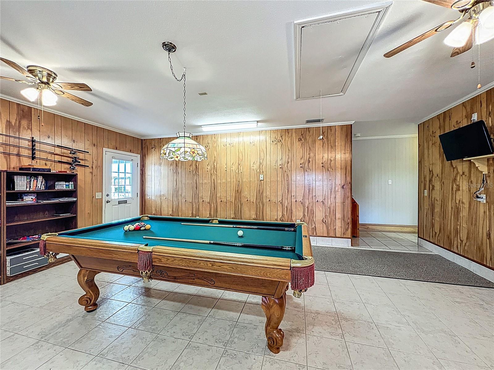 LAKE MARIAN SHORES - Residential