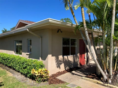 Photo of 2460 Laurelwood Drive #E, Clearwater, FL 33763 (MLS # TB8560667)