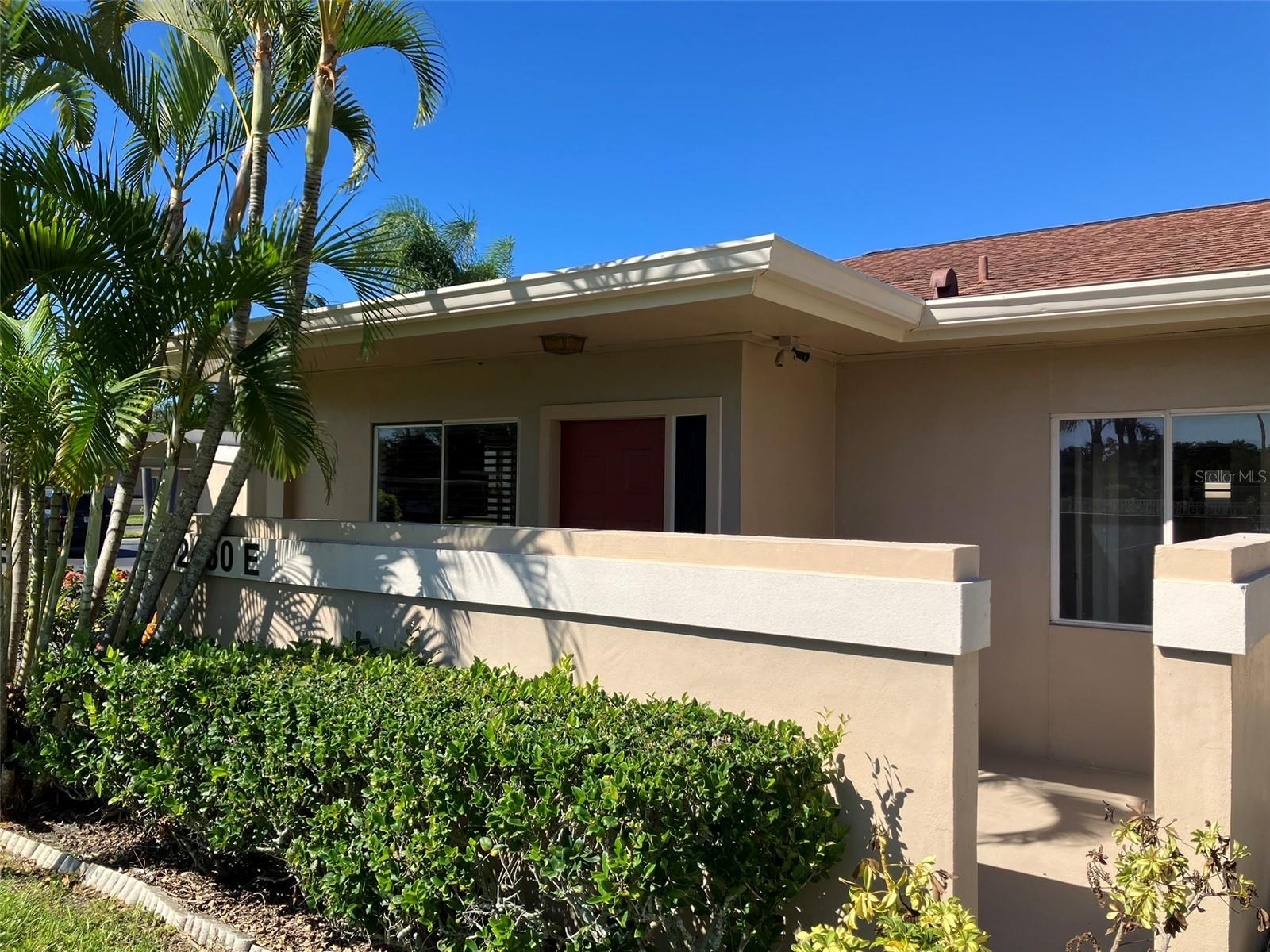 2460 LAURELWOOD DRIVE E
