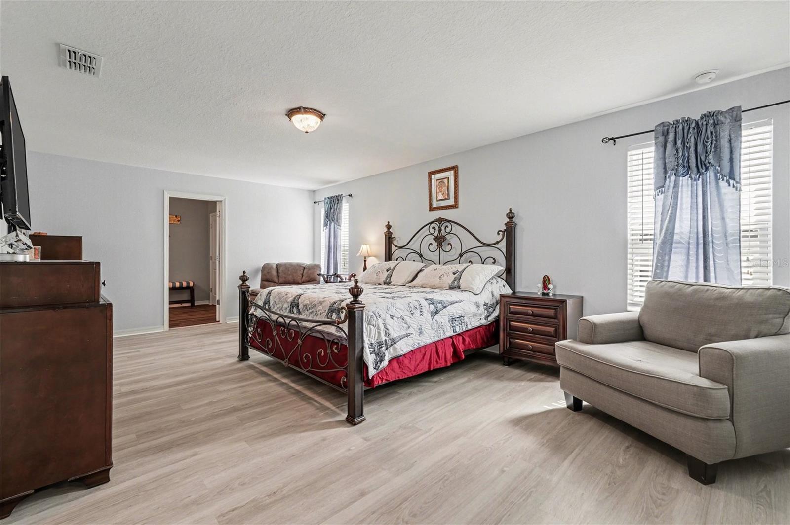 MIRABELLA - Residential