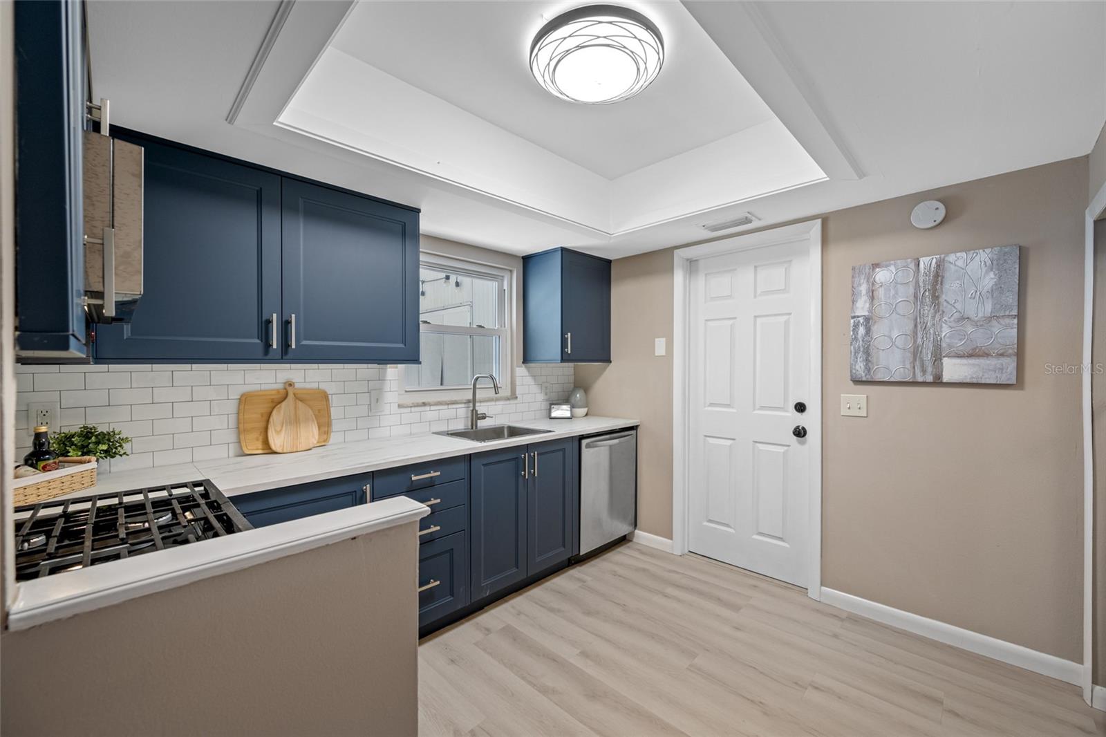 SUN-LIT SHORES - Residential