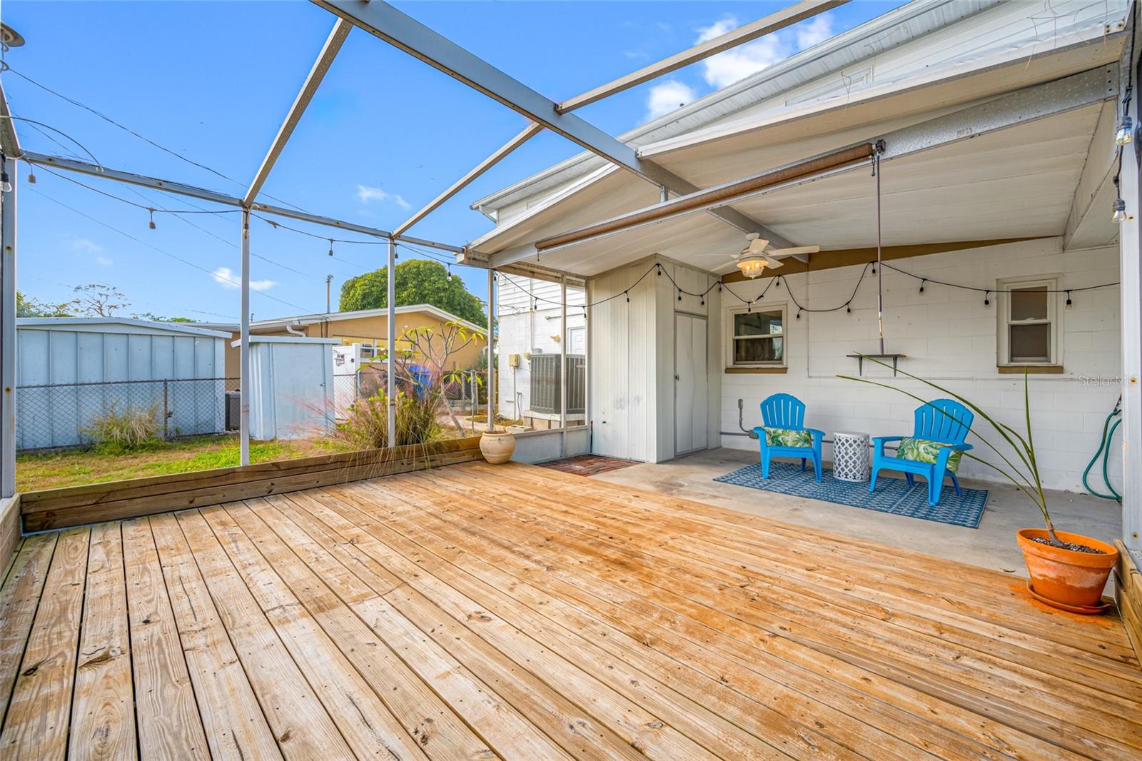 SUN-LIT SHORES - Residential