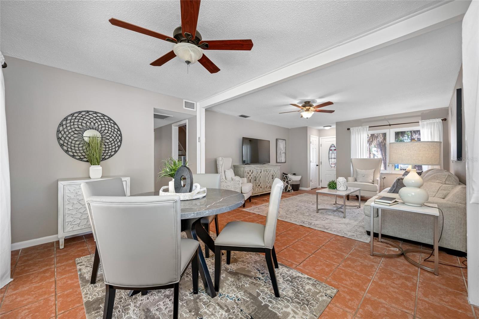 SUN-LIT SHORES - Residential