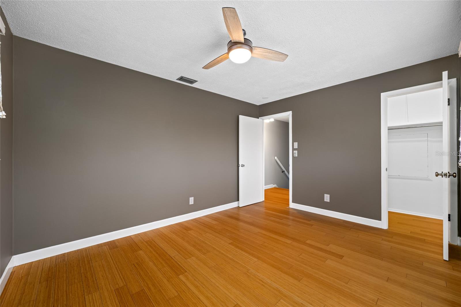 SUN-LIT SHORES - Residential