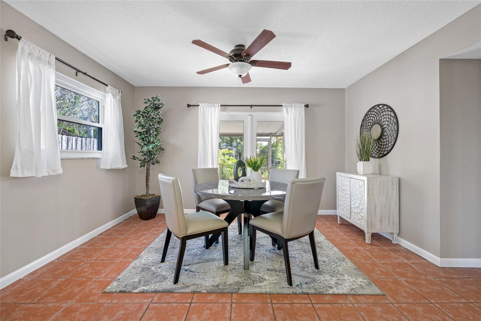 SUN-LIT SHORES - Residential