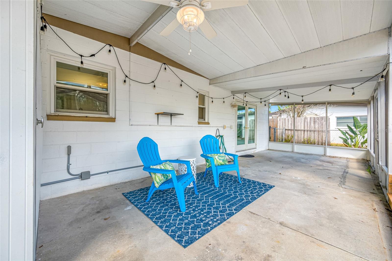 SUN-LIT SHORES - Residential