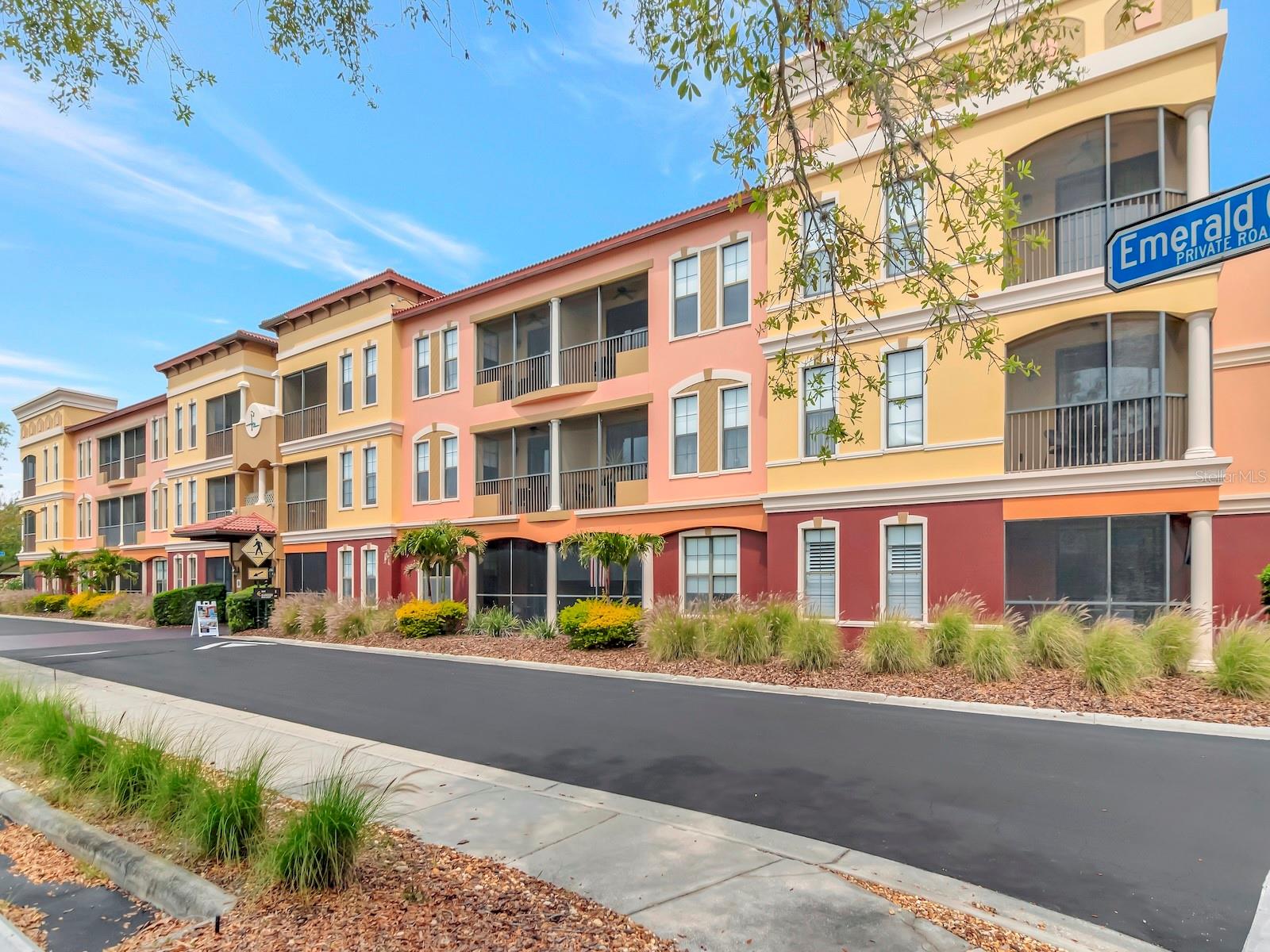 EMERALD GREEN VILLAS A CONDO - Residential Lease