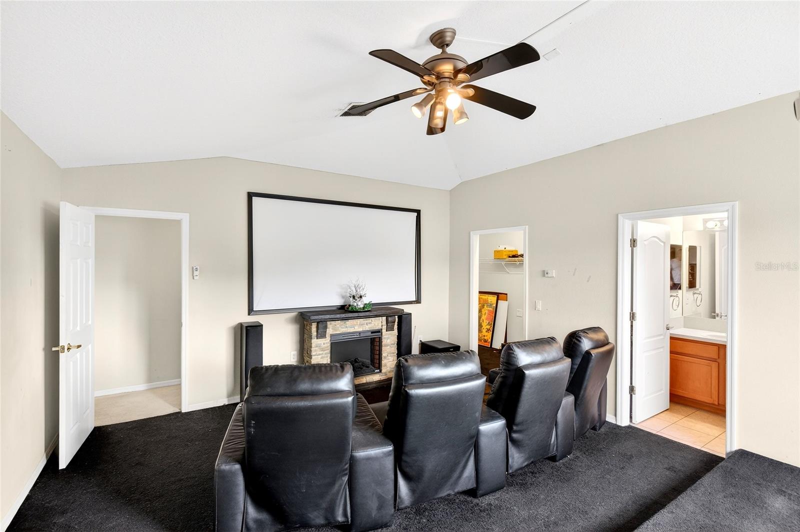 VALENCIA GARDENS PH 03 - Residential