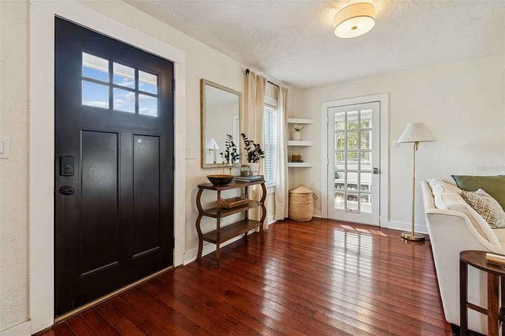 Photo of 231 W Jean Street, Tampa, FL 33604 (MLS # TB8482723)