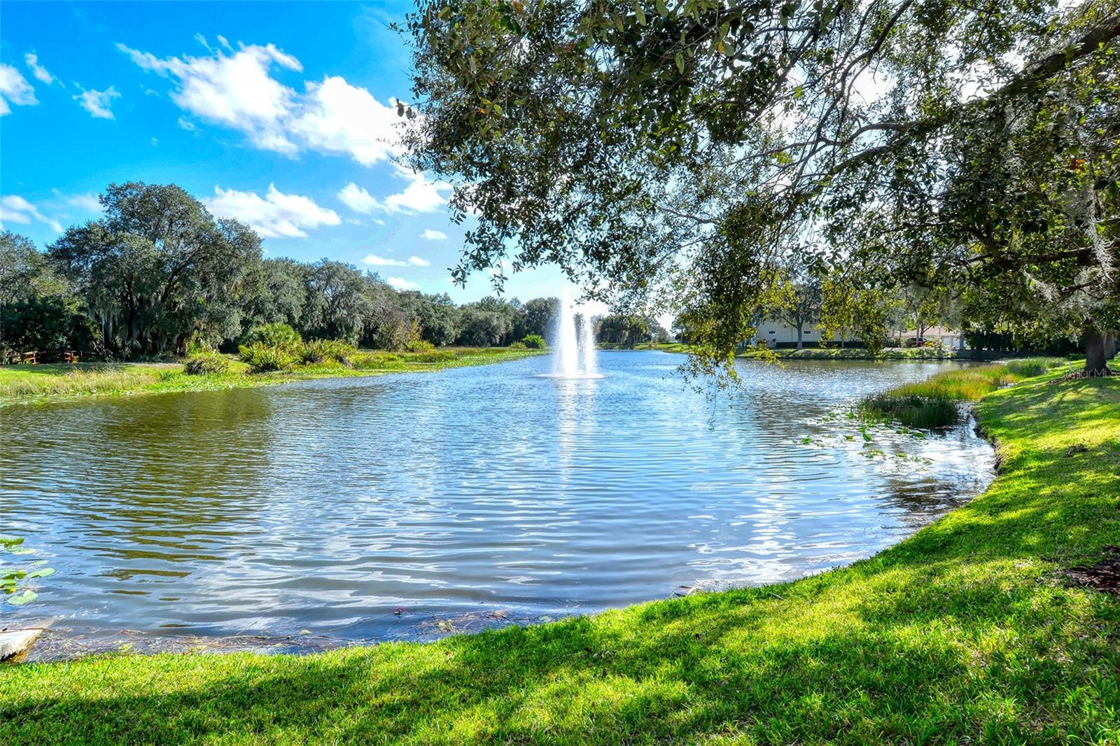 HARBORAGE ON BRADEN RIVER I PH III - Residential Lease