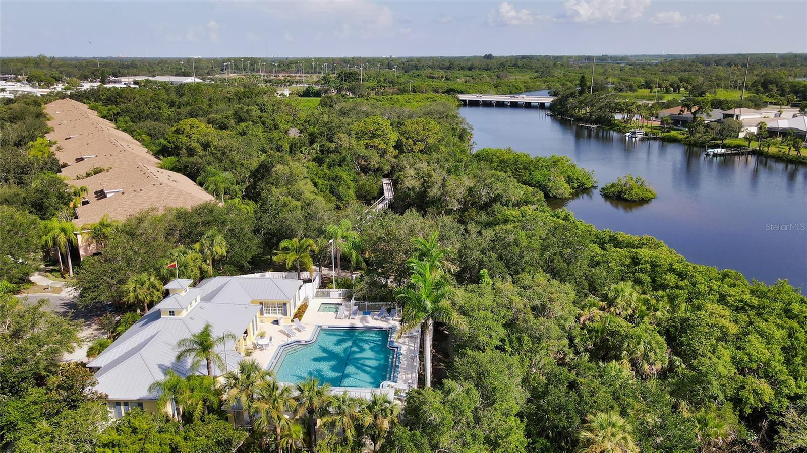 HARBORAGE ON BRADEN RIVER I PH III - Residential Lease