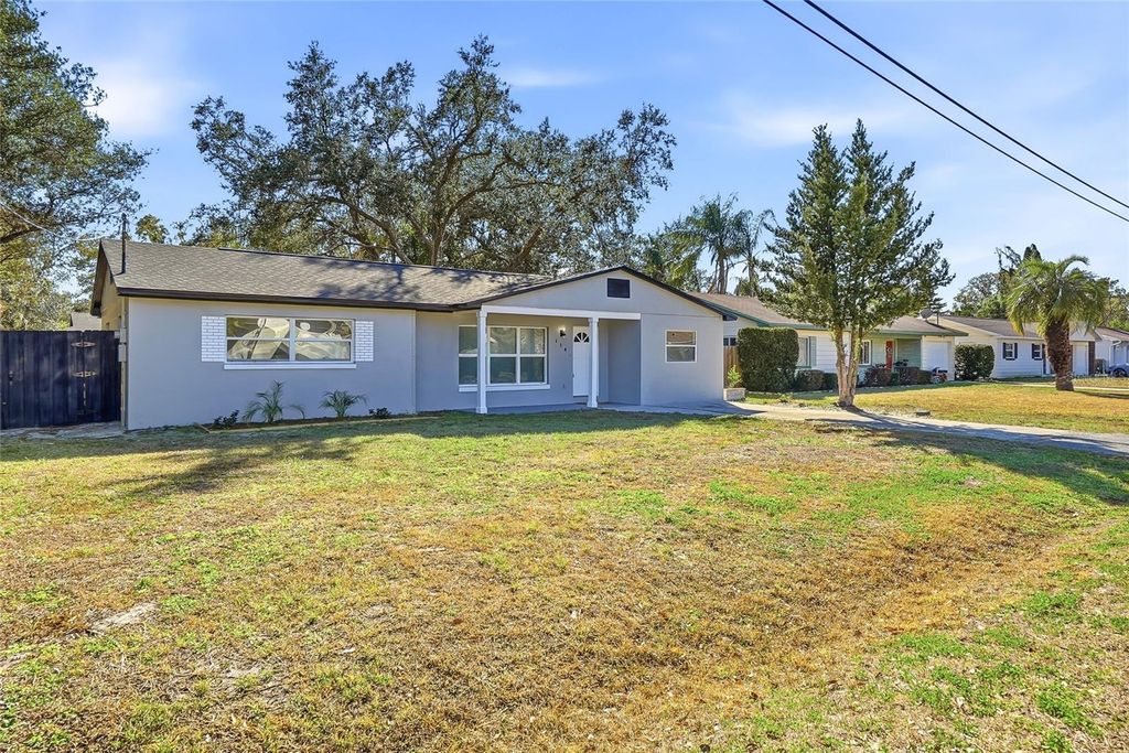 Photo of 114 Connie Avenue, Tampa, FL 33613 (MLS # TB8467387)