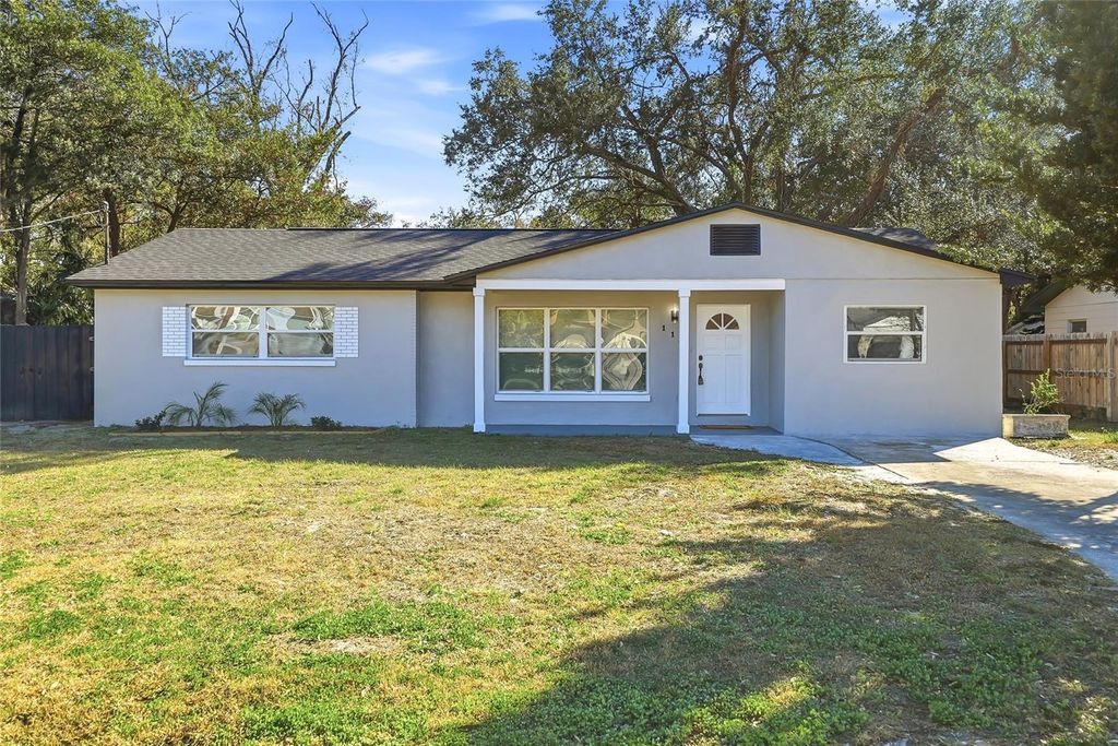 Photo of 114 Connie Avenue, Tampa, FL 33613 (MLS # TB8467387)