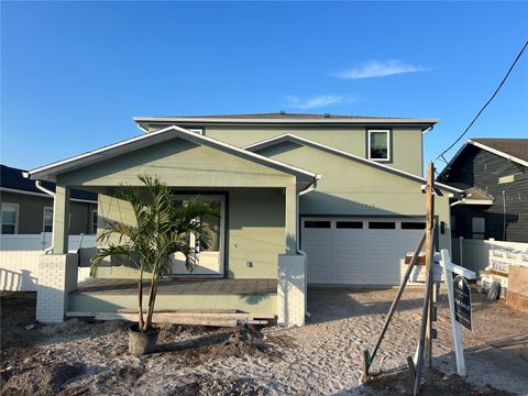 Photo of 2727 W Chestnut Street, Tampa, FL 33607 (MLS # TB8407030)