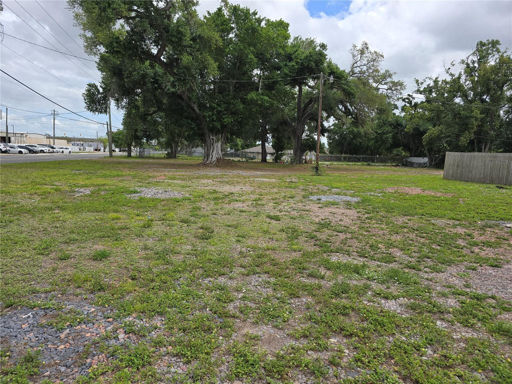 Photo of 904 26th Avenue E, Bradenton, FL 34208 (MLS # A4689384)