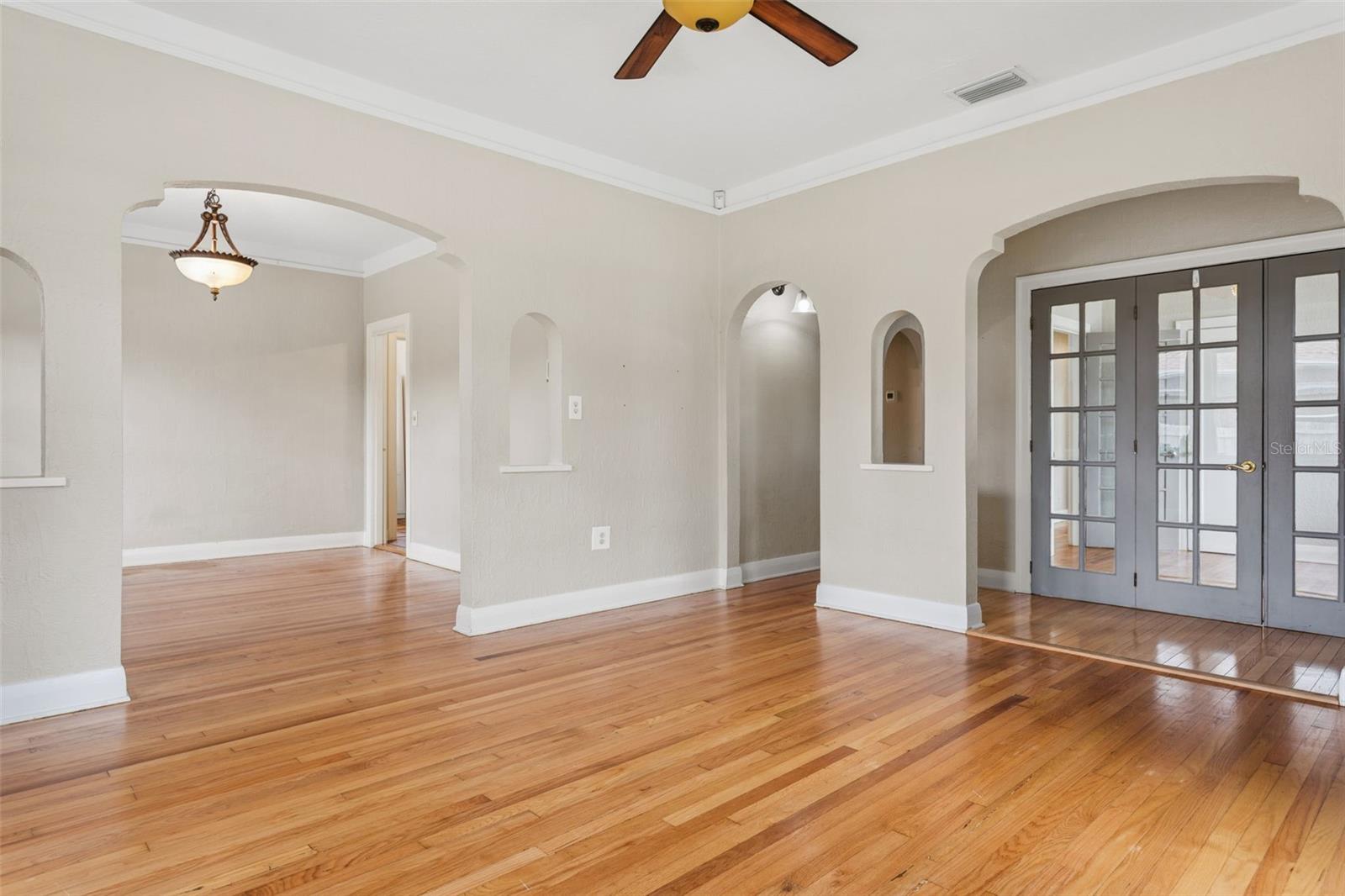 BENJAMINS 5TH ADD - Residential
