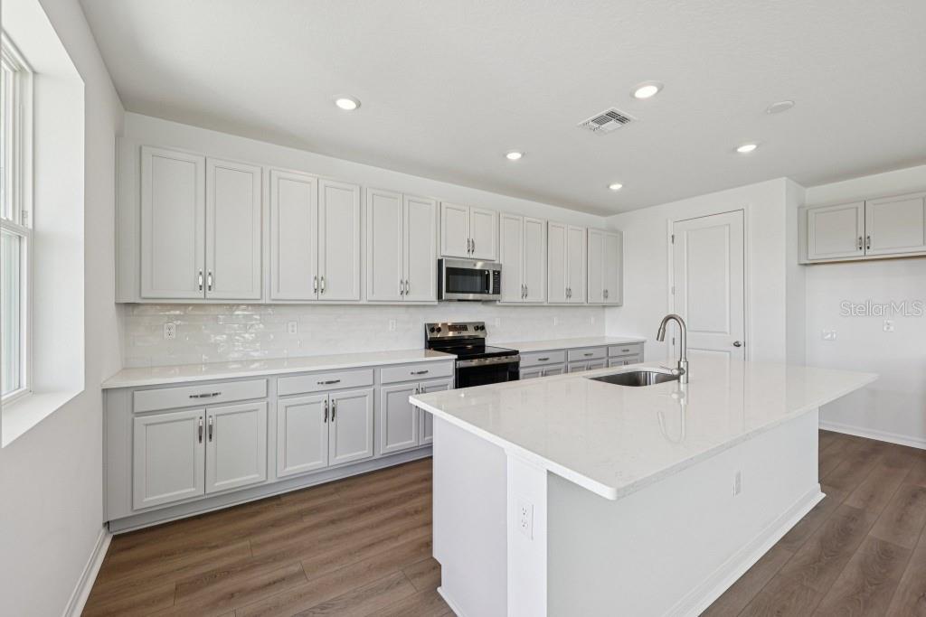 TRAILSIDE - Residential