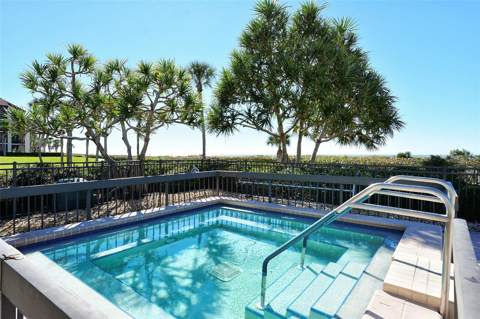 SEAPLACE III - Residential
