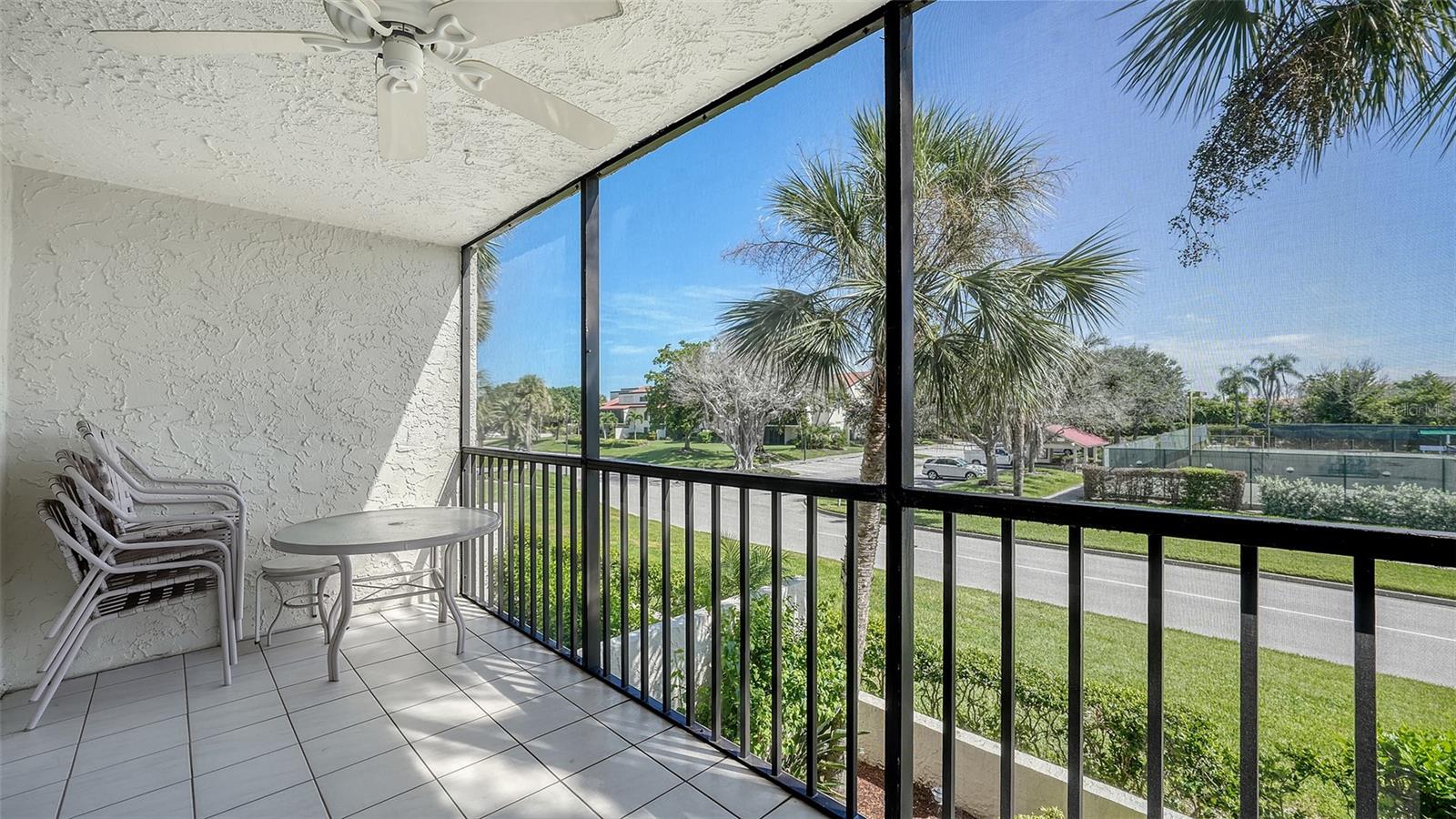 SEAPLACE III - Residential