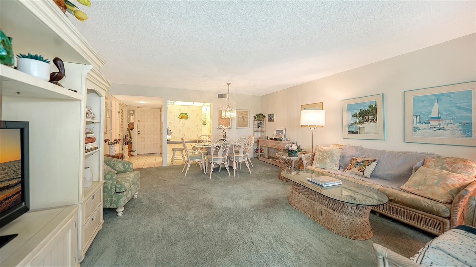 SEAPLACE III - Residential