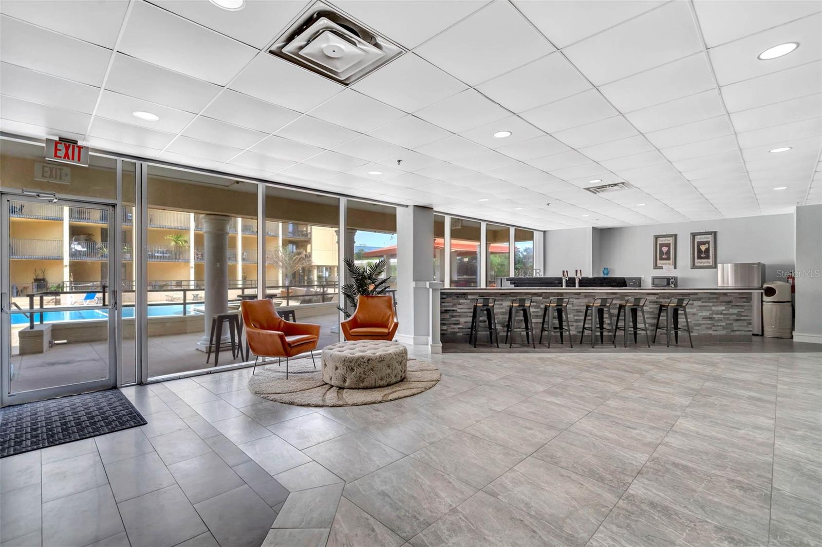 METROPOLITAN/LK EOLA - Residential