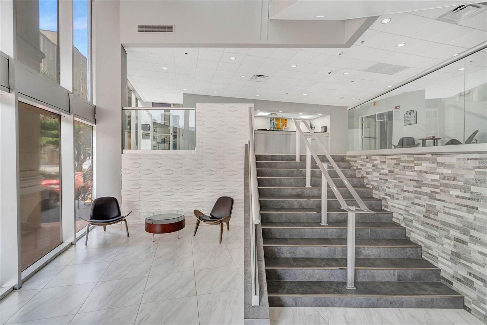 METROPOLITAN/LK EOLA - Residential