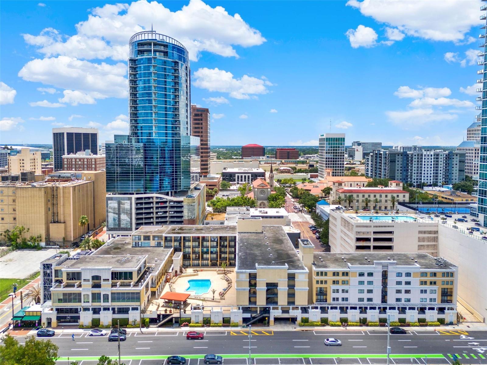 METROPOLITAN/LK EOLA - Residential