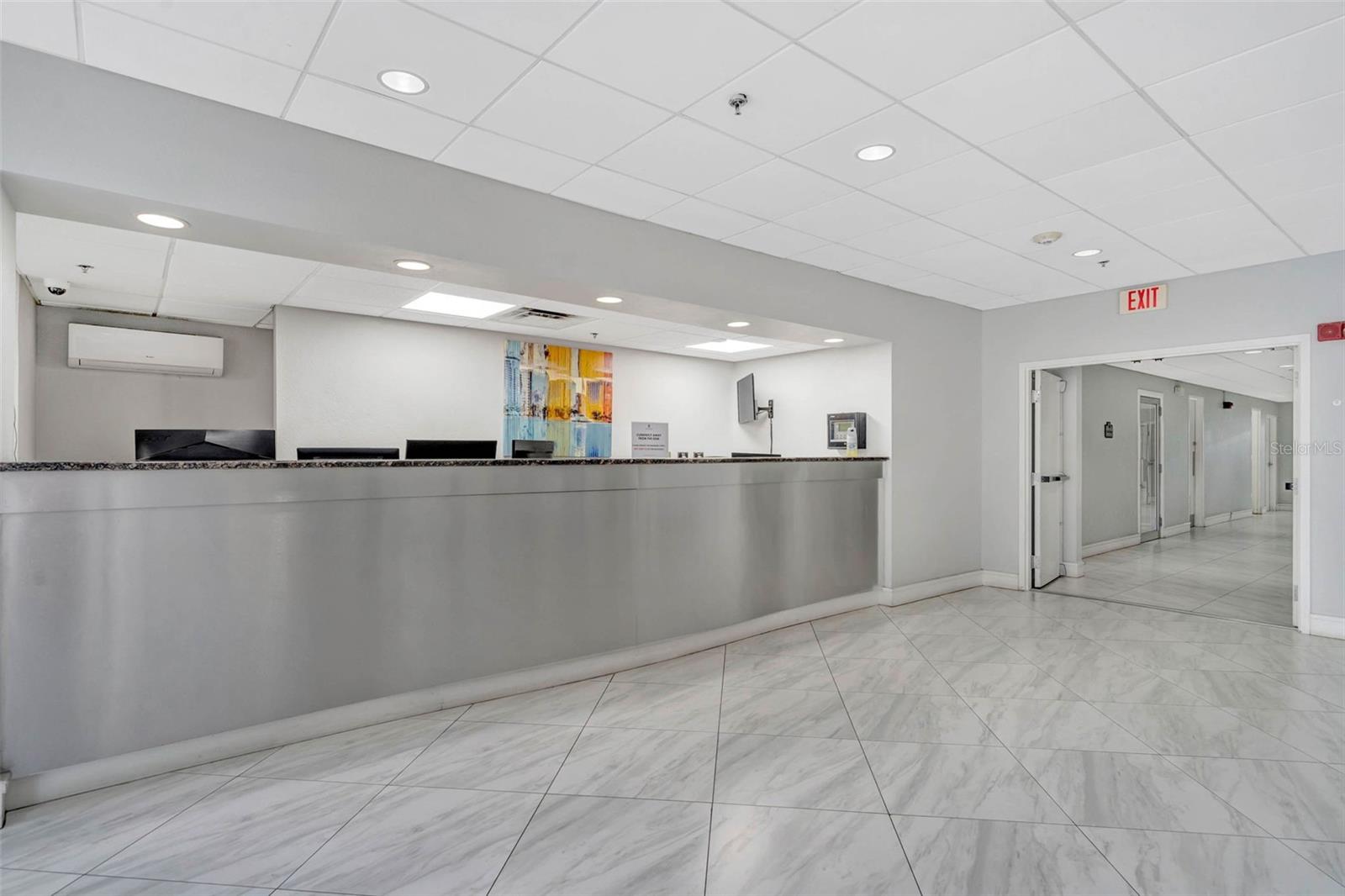 METROPOLITAN/LK EOLA - Residential