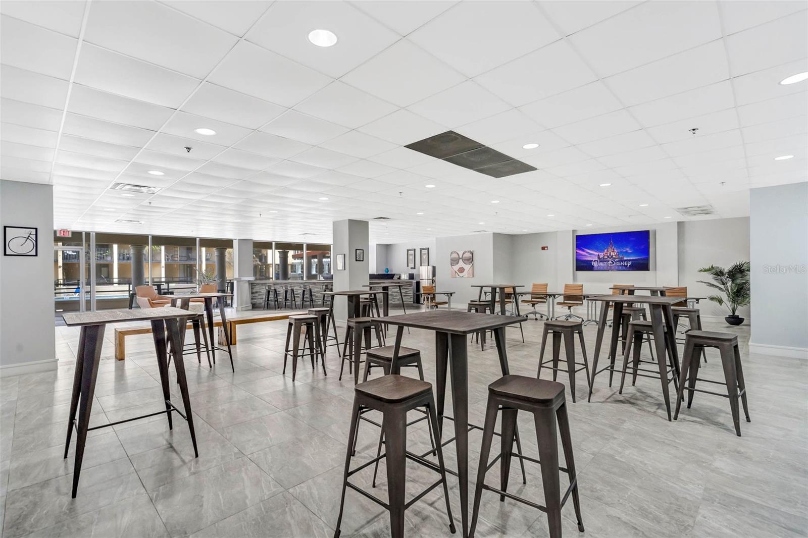 METROPOLITAN/LK EOLA - Residential