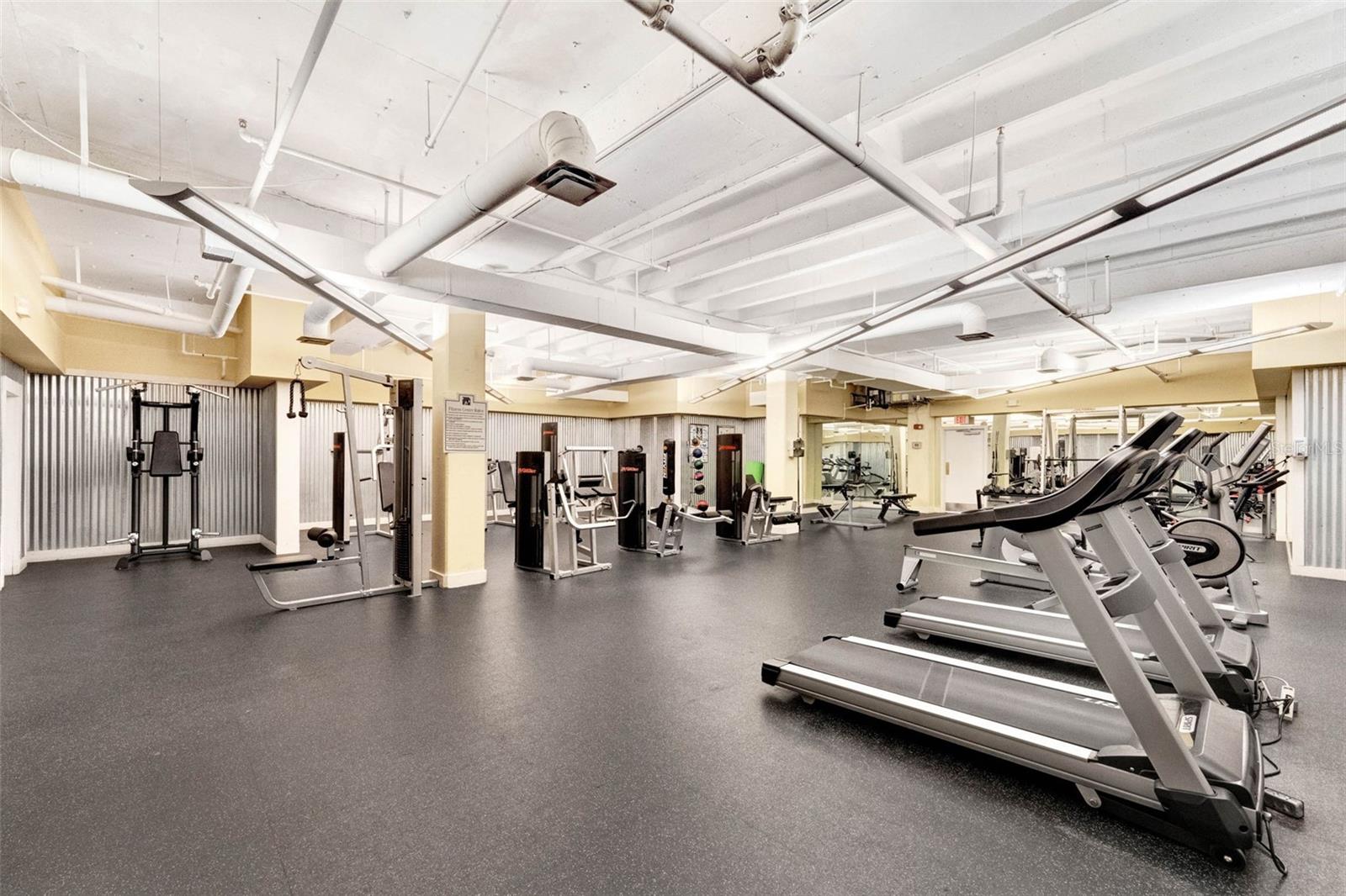 METROPOLITAN/LK EOLA - Residential