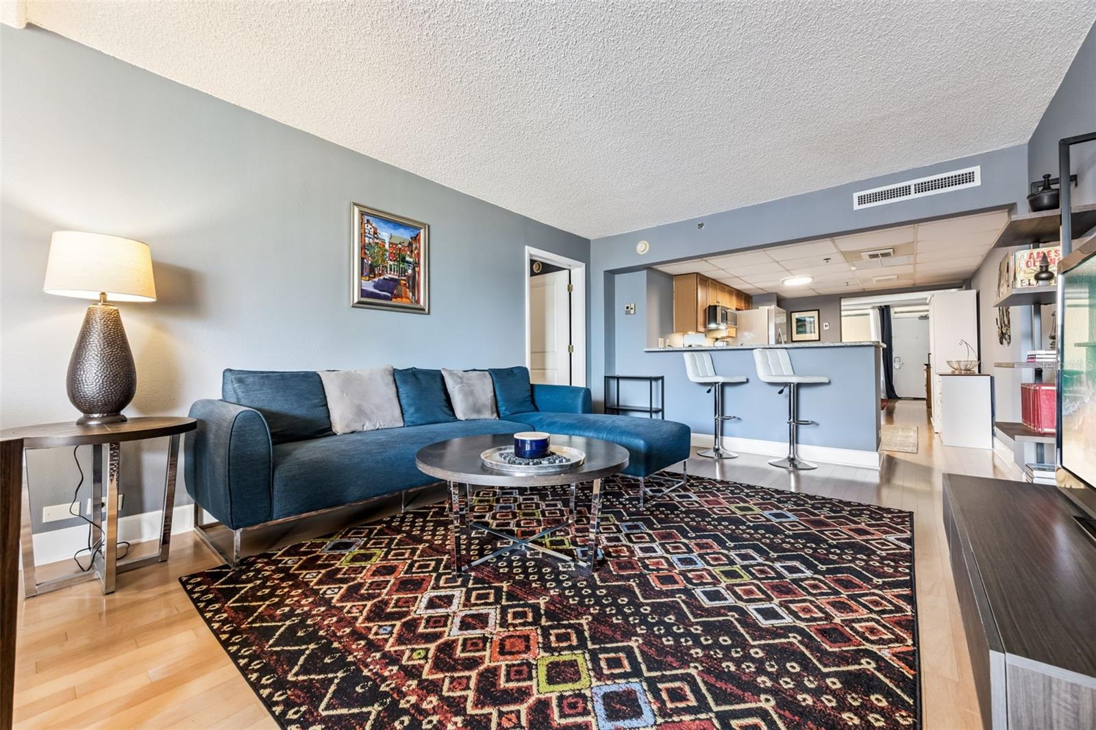 METROPOLITAN/LK EOLA - Residential