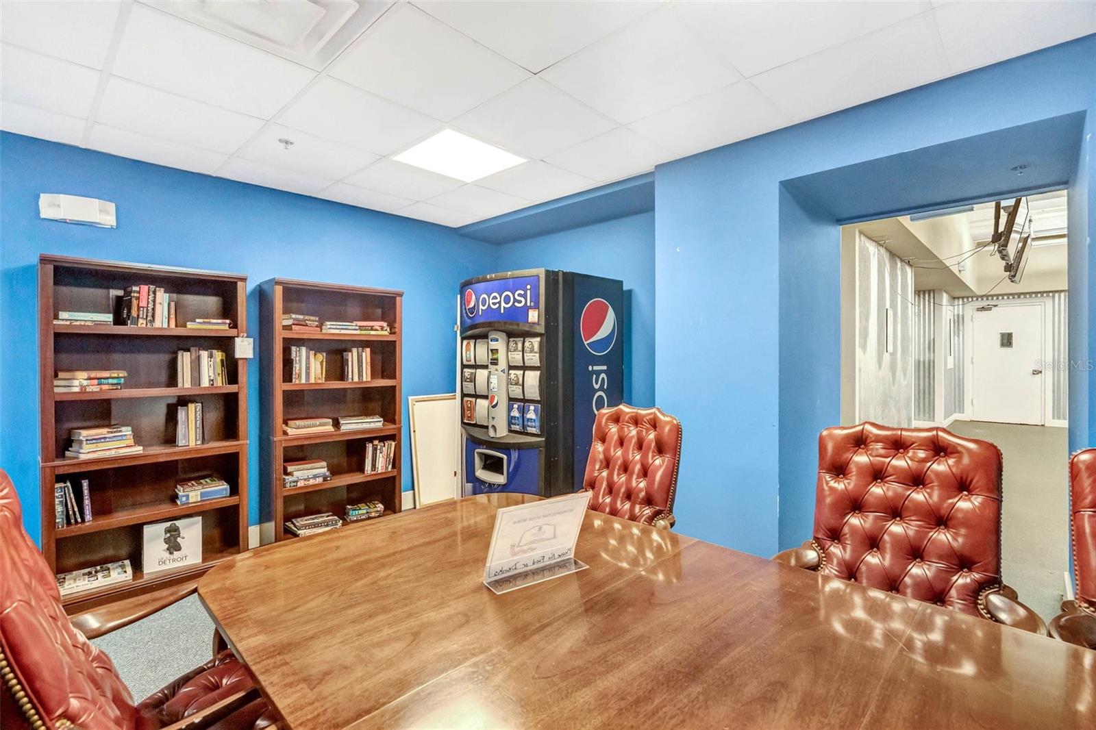 METROPOLITAN/LK EOLA - Residential