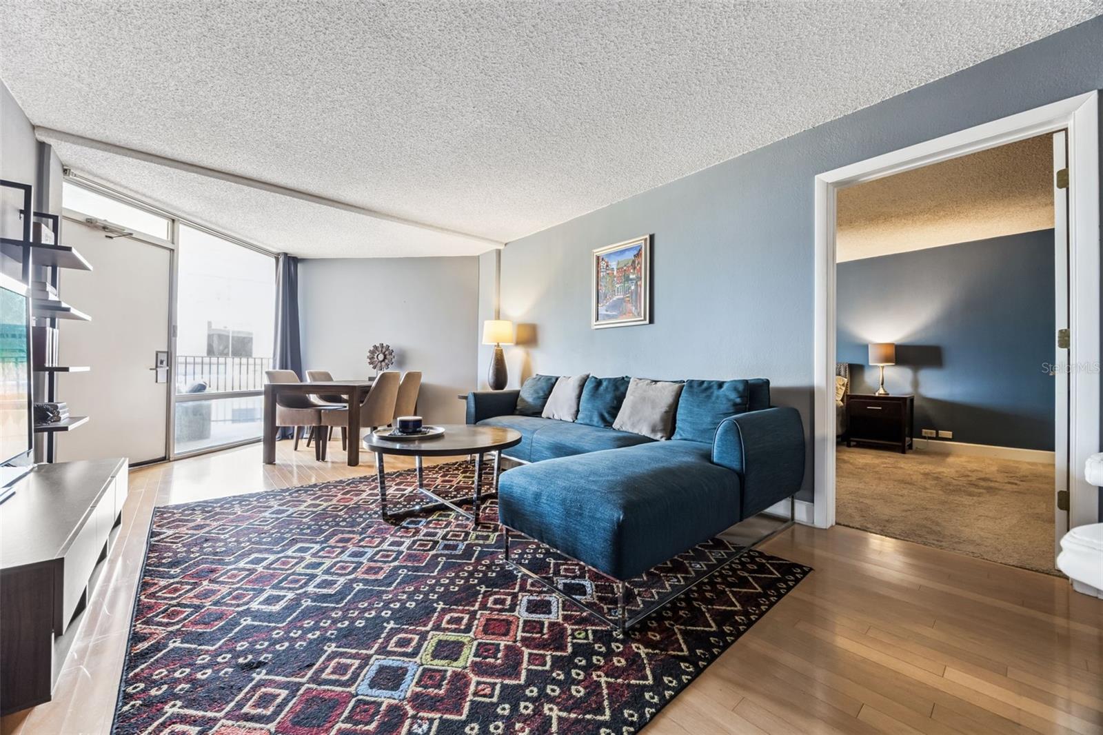 METROPOLITAN/LK EOLA - Residential