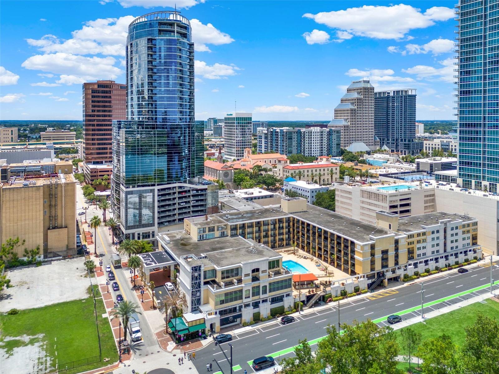 METROPOLITAN/LK EOLA - Residential