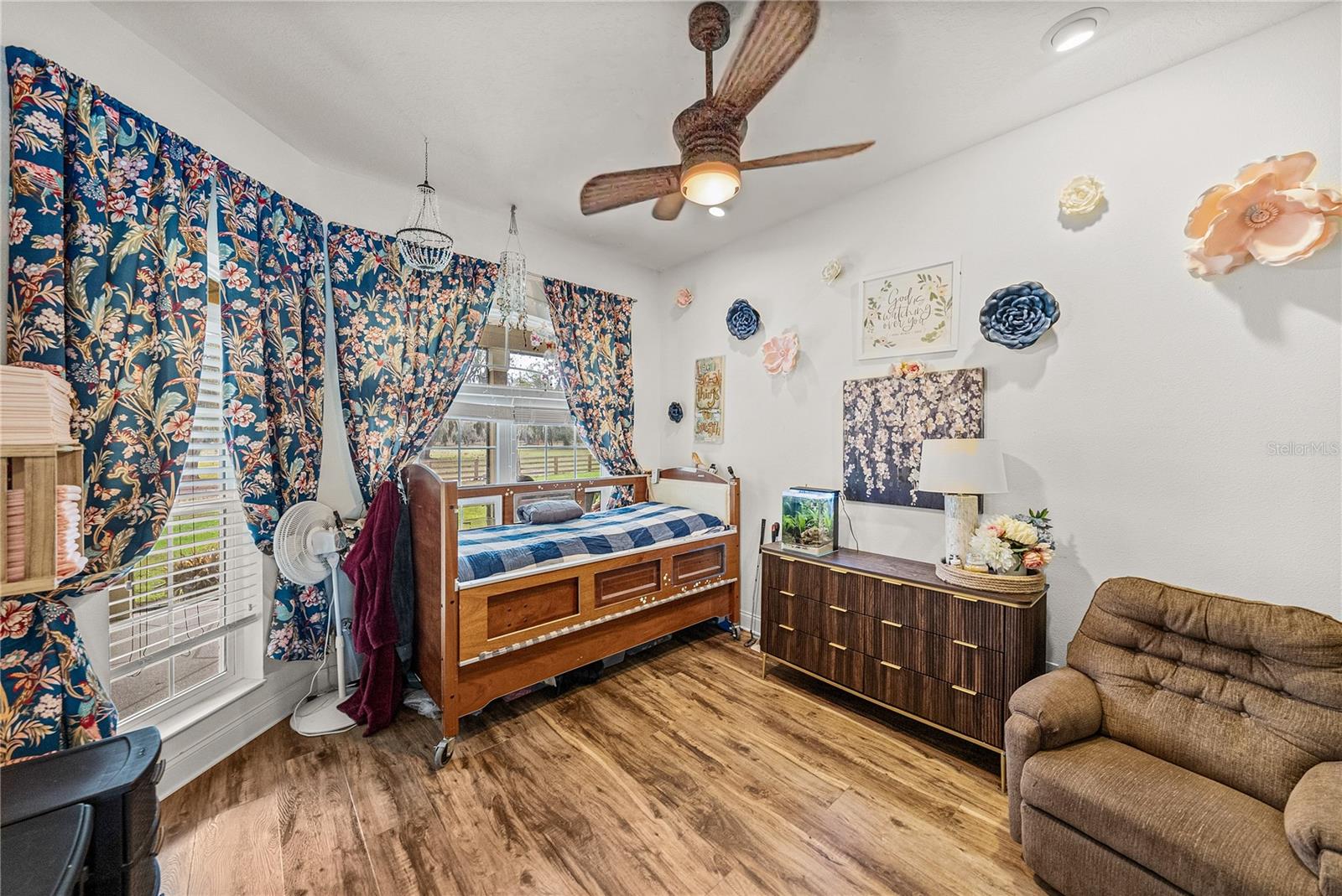 ACREAGE - Residential