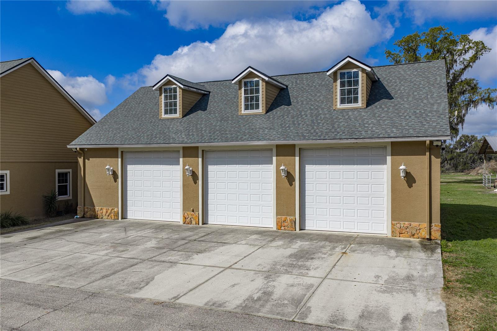 ACREAGE - Residential