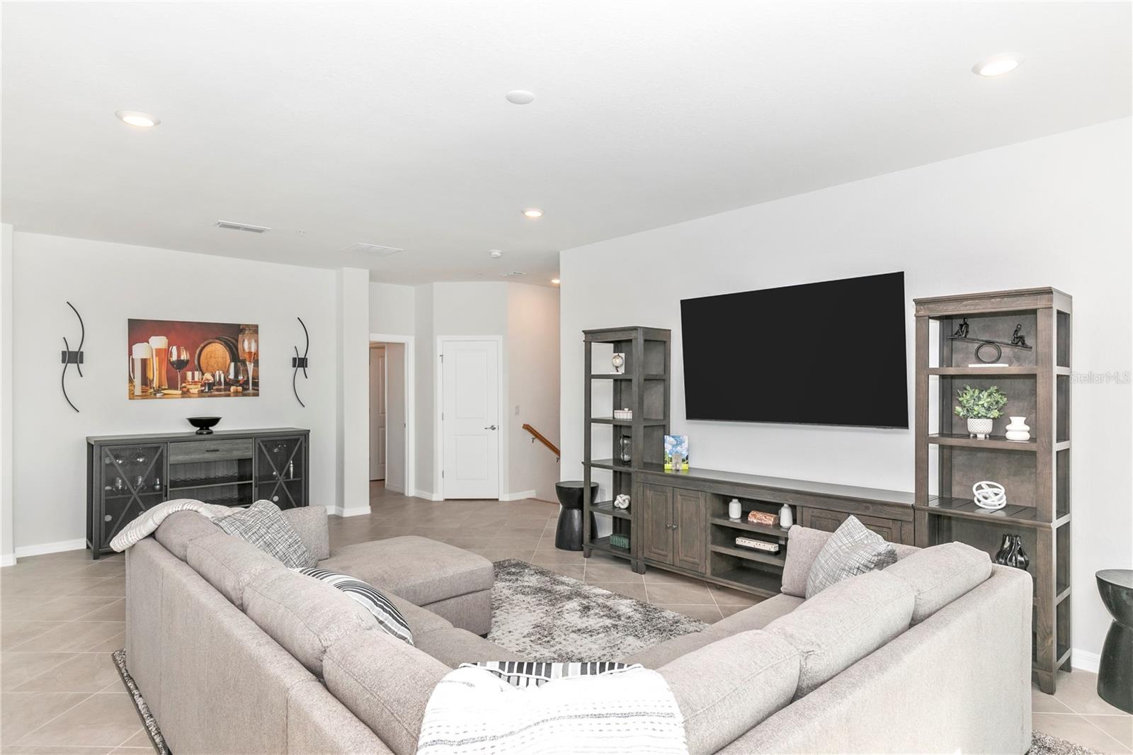 WELLEN PARK GOLF & COUNTRY CLUB - Residential Lease