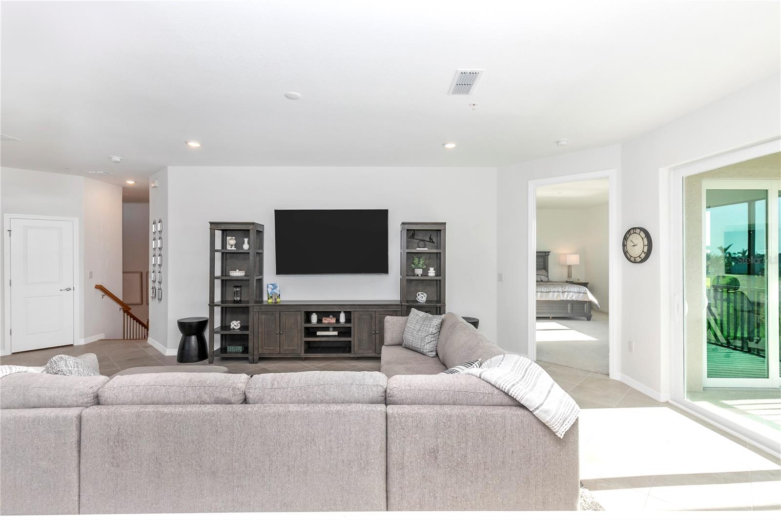 WELLEN PARK GOLF & COUNTRY CLUB - Residential Lease