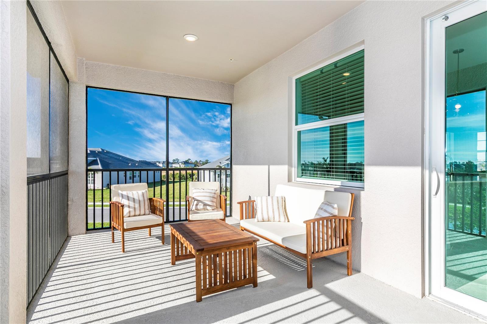 WELLEN PARK GOLF & COUNTRY CLUB - Residential Lease