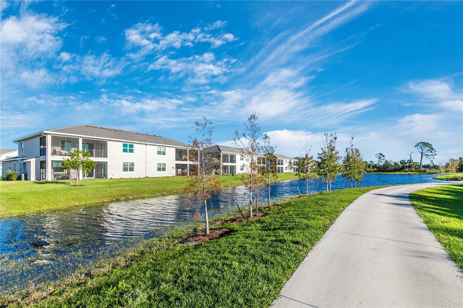 WELLEN PARK GOLF & COUNTRY CLUB - Residential Lease