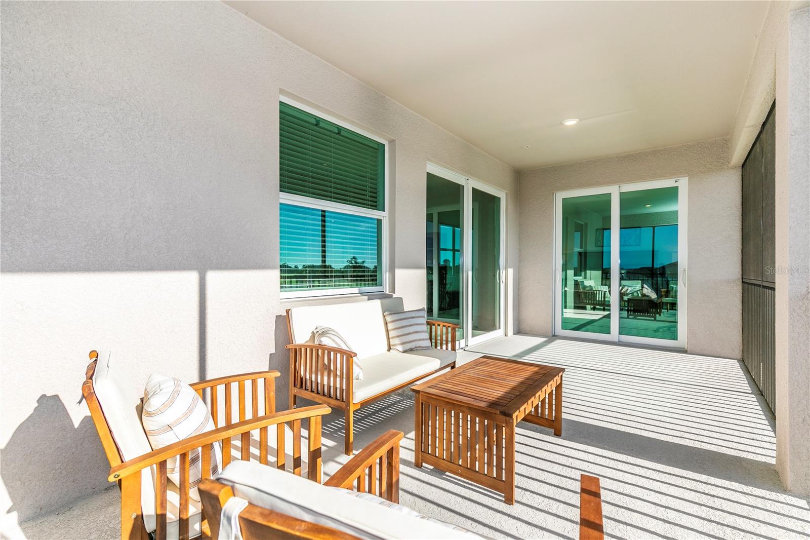 WELLEN PARK GOLF & COUNTRY CLUB - Residential Lease